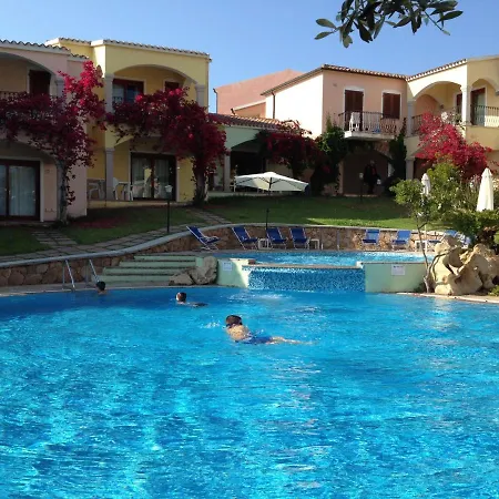 Apartment The Fantastic Residenza Badus Two Bedroom Sleeps Six Child Num0824 *