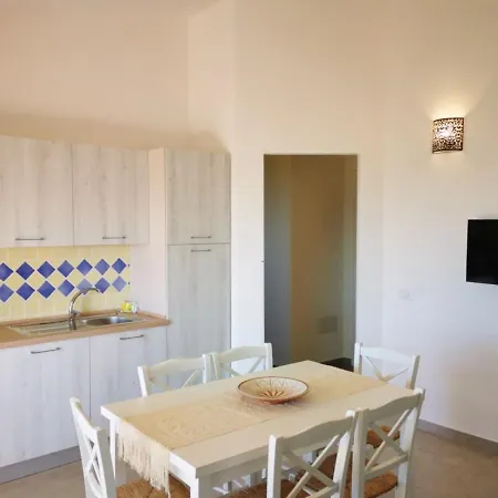 The Fantastic Residenza Badus Two Bedroom Sleeps Six Child Num0824 * Badesi