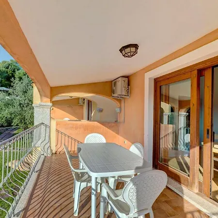 The Fantastic Residenza Badus Two Bedroom Sleeps Six Child Num0824 Apartment Badesi