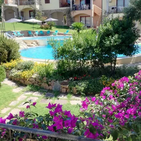 The Fantastic Residenza Badus Two Bedroom Sleeps Six * Badesi