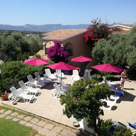 The Fantastic Residenza Badus Two Bedroom Sleeps Six Апартаменты