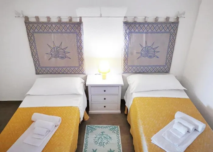 The Fantastic Residenza Badus Two Bedroom Sleeps Six * 巴德希