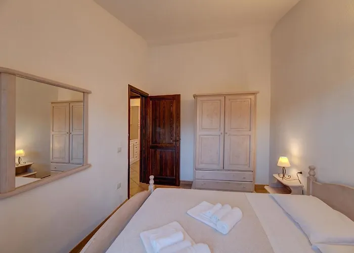 The Fantastic Residenza Badus Two Bedroom Sleeps Six 公寓 巴德希