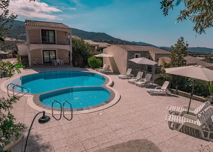 The Fantastic Residenza Badus Two Bedroom Sleeps Six * 巴德希