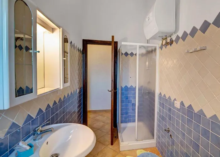 The Fantastic Residenza Badus Two Bedroom Sleeps Six 公寓 巴德希