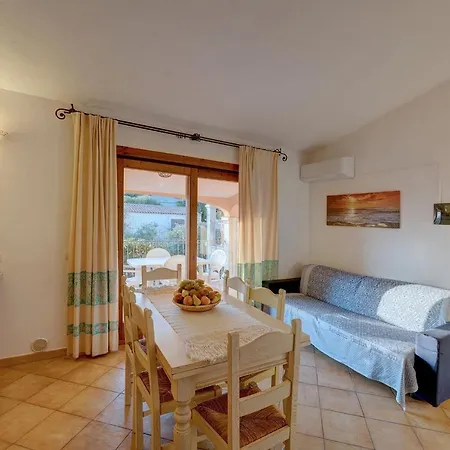 Apartamento The Fantastic Residenza Badus Two Bedroom Sleeps Six