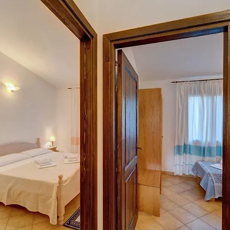 The Fantastic Residenza Badus Two Bedroom Sleeps Six Badesi