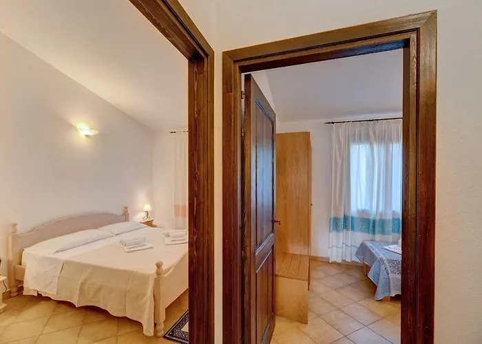 The Fantastic Residenza Badus Two Bedroom Sleeps Six Badesi